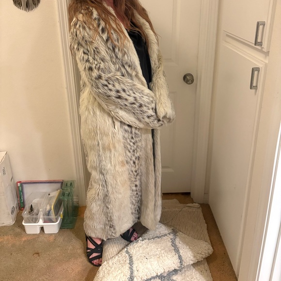 Monterey Fashions Vintage Faux Fur Long Coat 1X Made USA | Statement Winter Coat - Picture 8 of 10